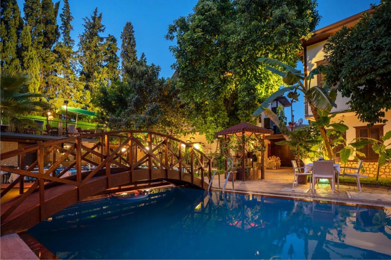 Castle Old Town Hotel Antalya Ngoại thất bức ảnh