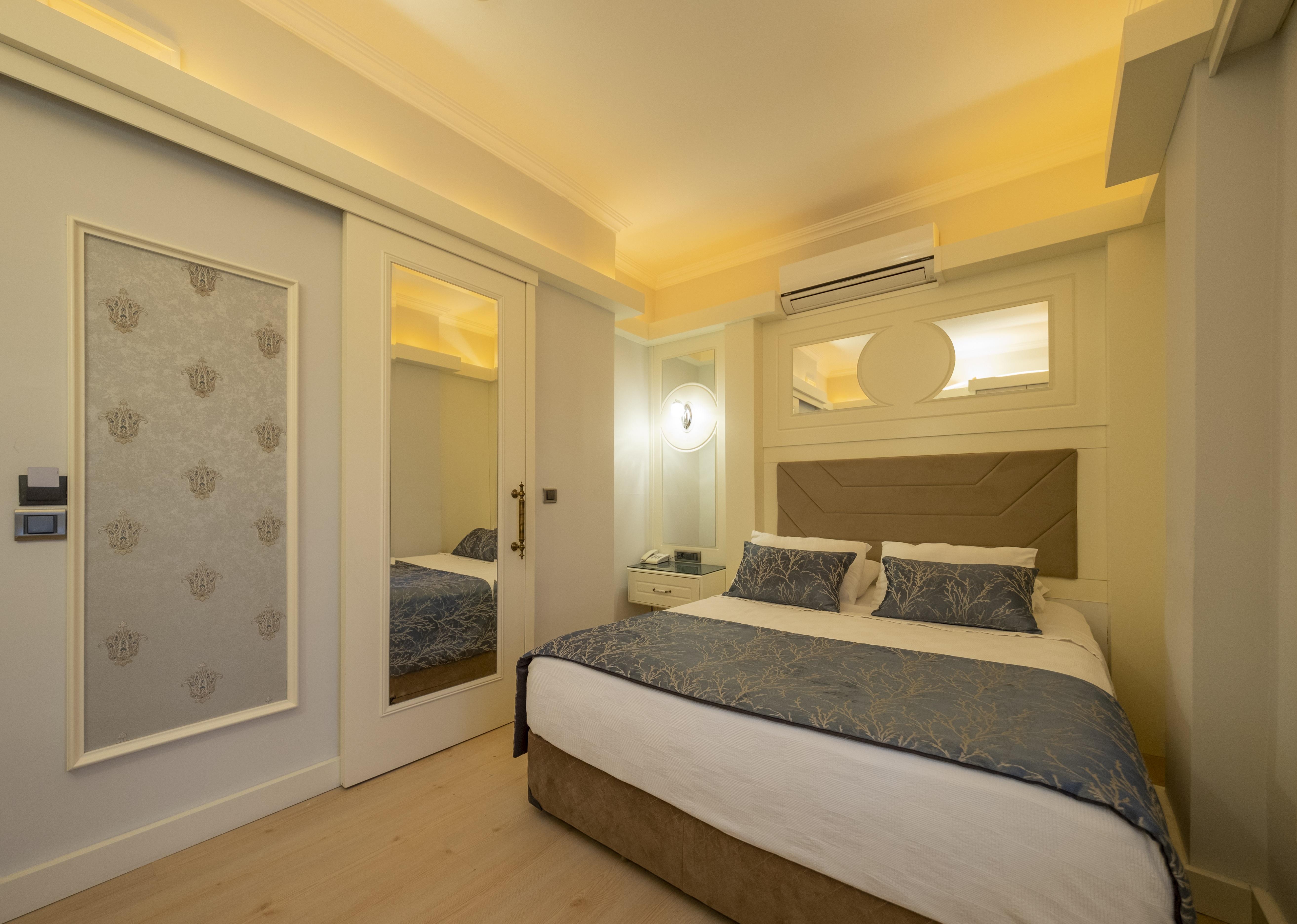 Castle Old Town Hotel Antalya Ngoại thất bức ảnh